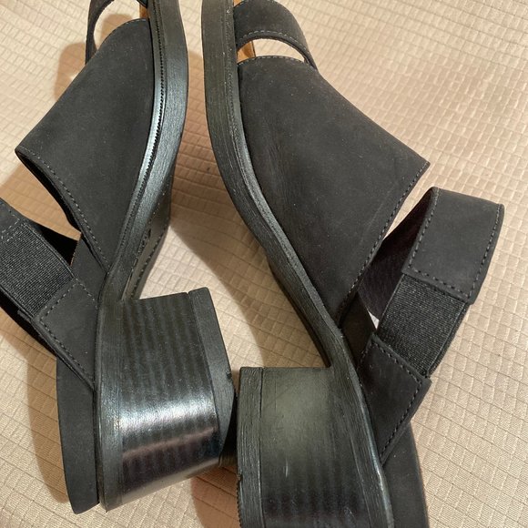 Naot Shoes Naot Women Slip On Black Sandals 55 Poshmark